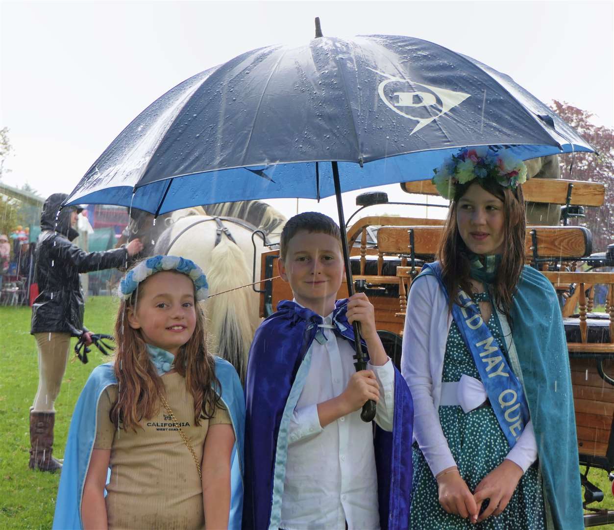 May Queen and attendants. Credit: Jo Parsons