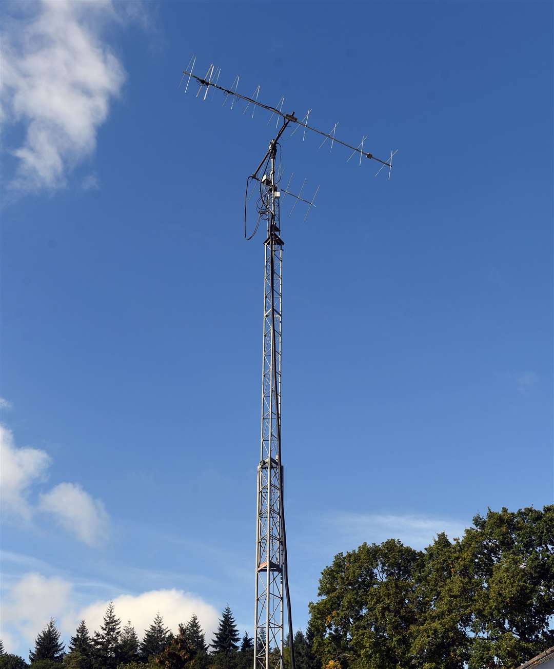 A motorised Antenna. was set up outside the Art Centre. (52203507)