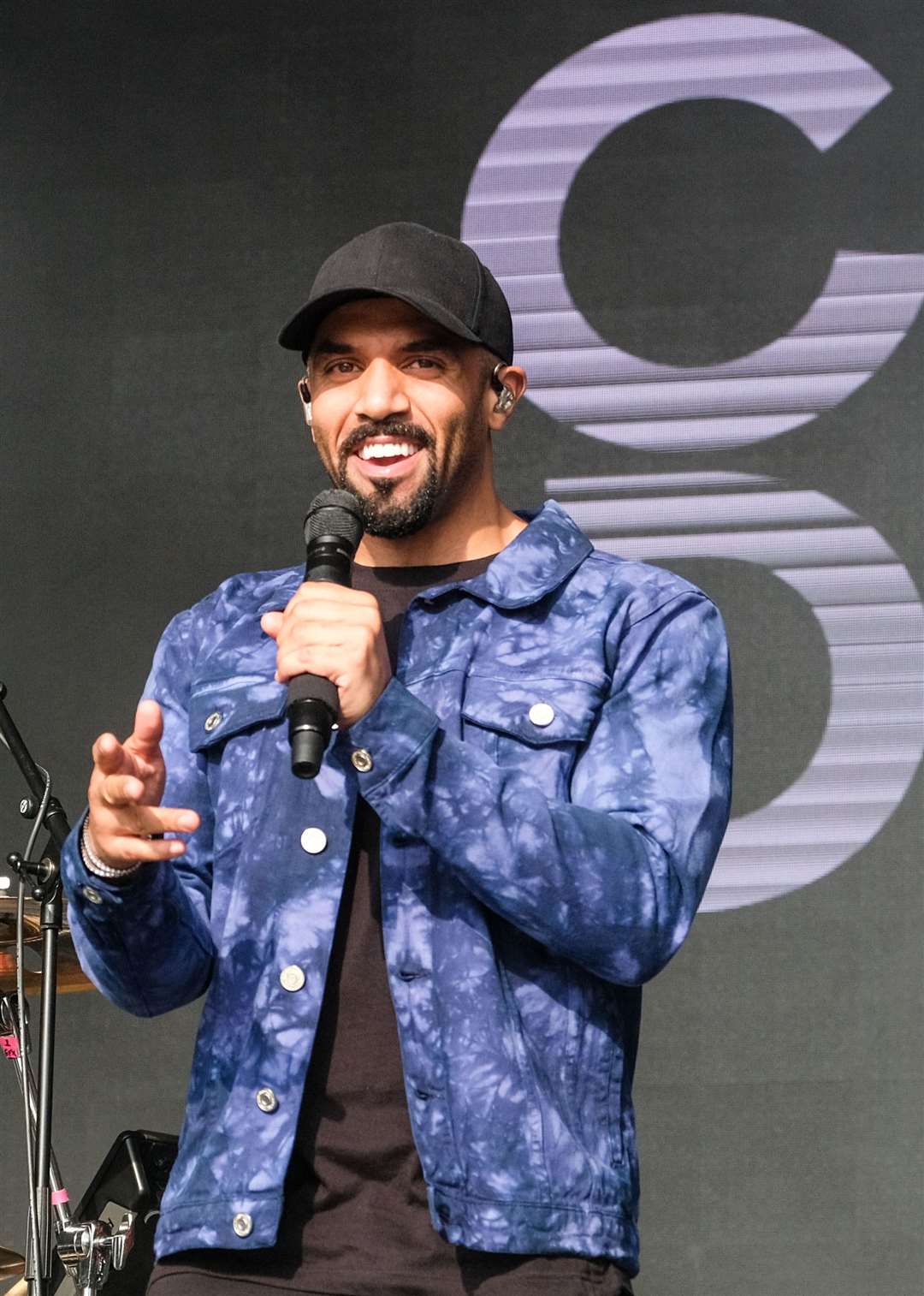 Craig David at Newbury Racecourse Ref: 30-1618A