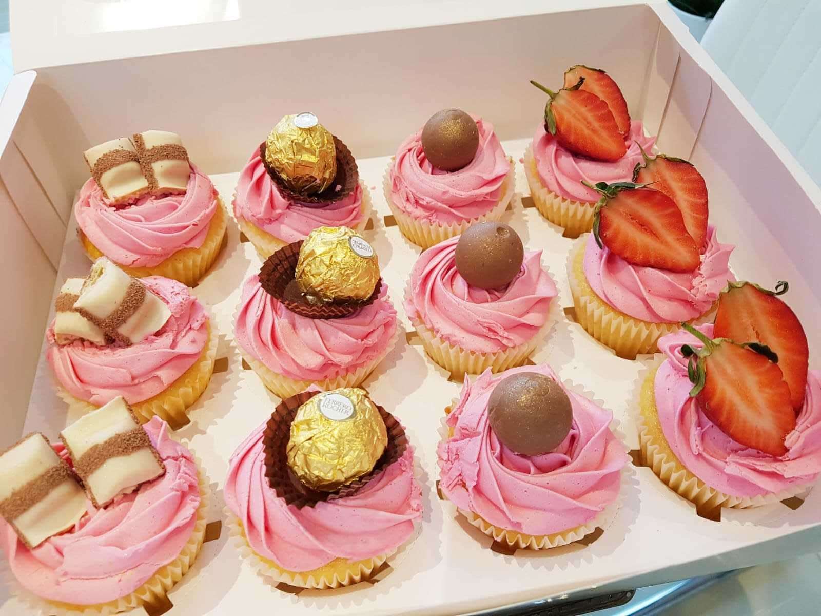 Sweets and cakes are typically enjoyed and shared on Eid (56460403)