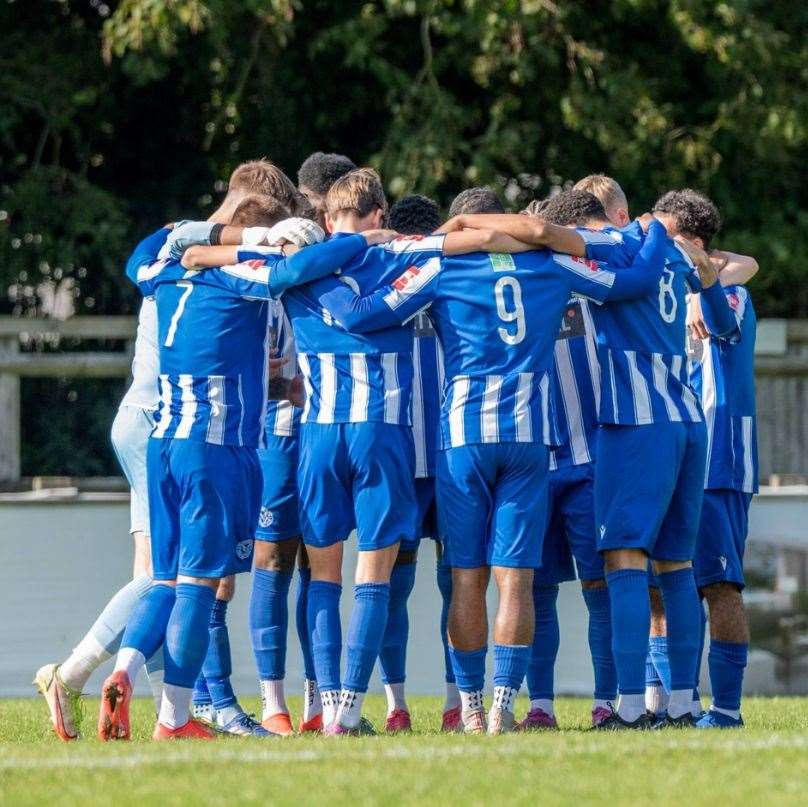 Thatcham Town - Image: Paul Roberts
