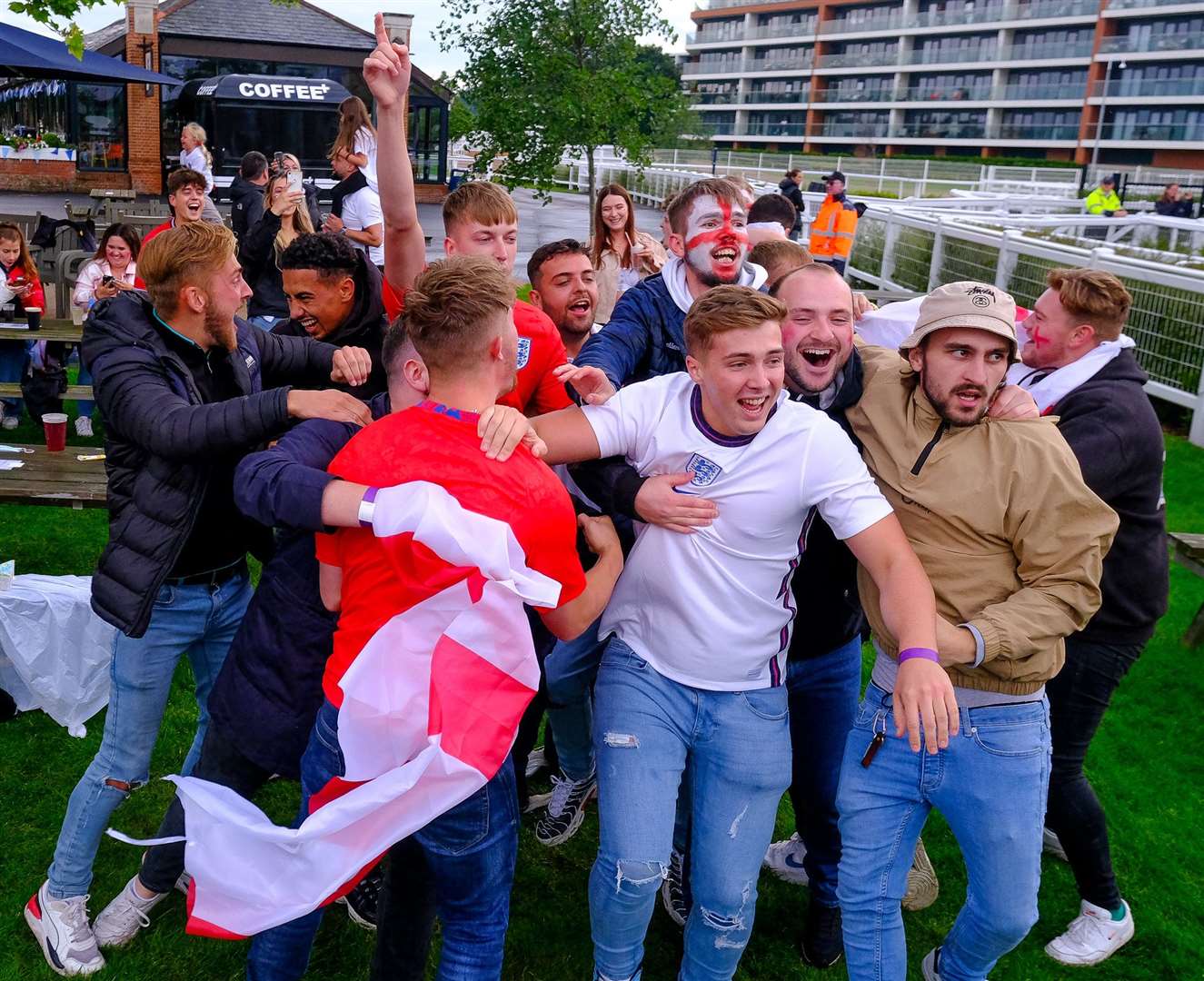 England fans watch the game at Newbury Racecourse.Ref: 28-0921.. (49111991)