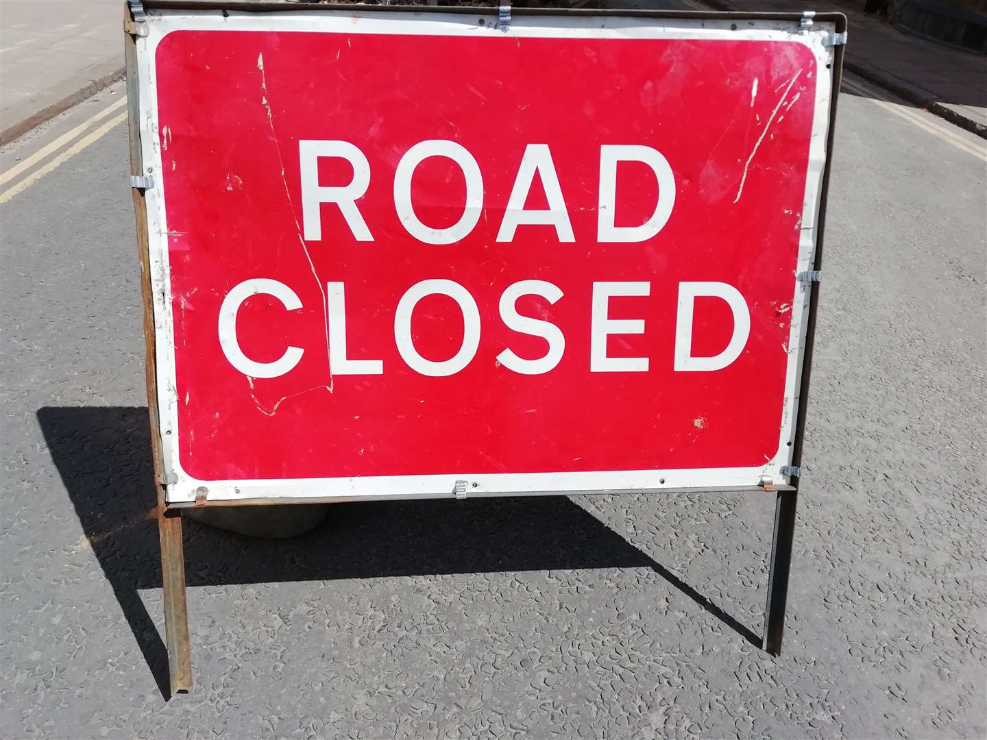 Padworth Lane is closed