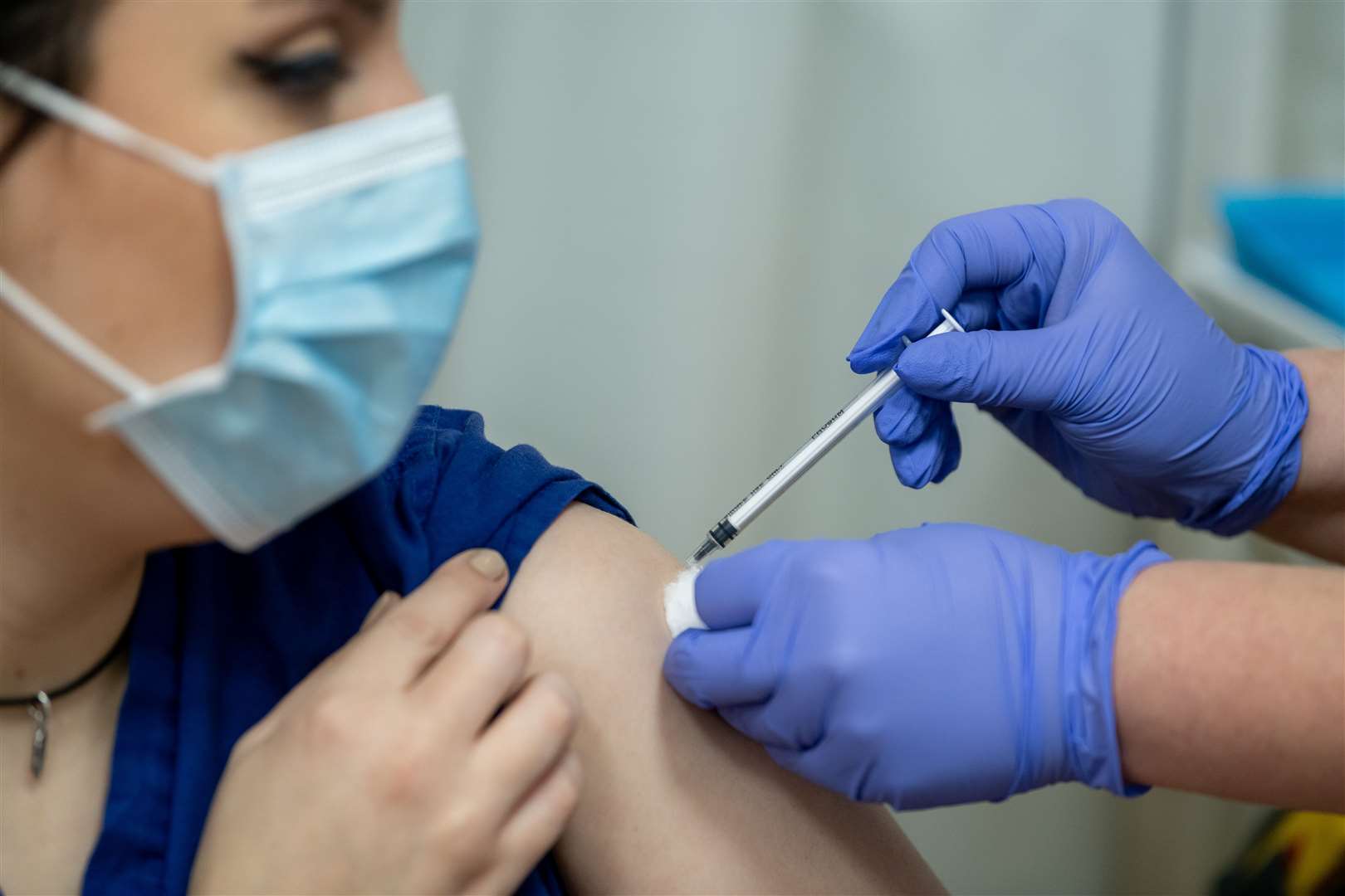Scientists want to be sure that no new variant can throw the vaccination programme of course
