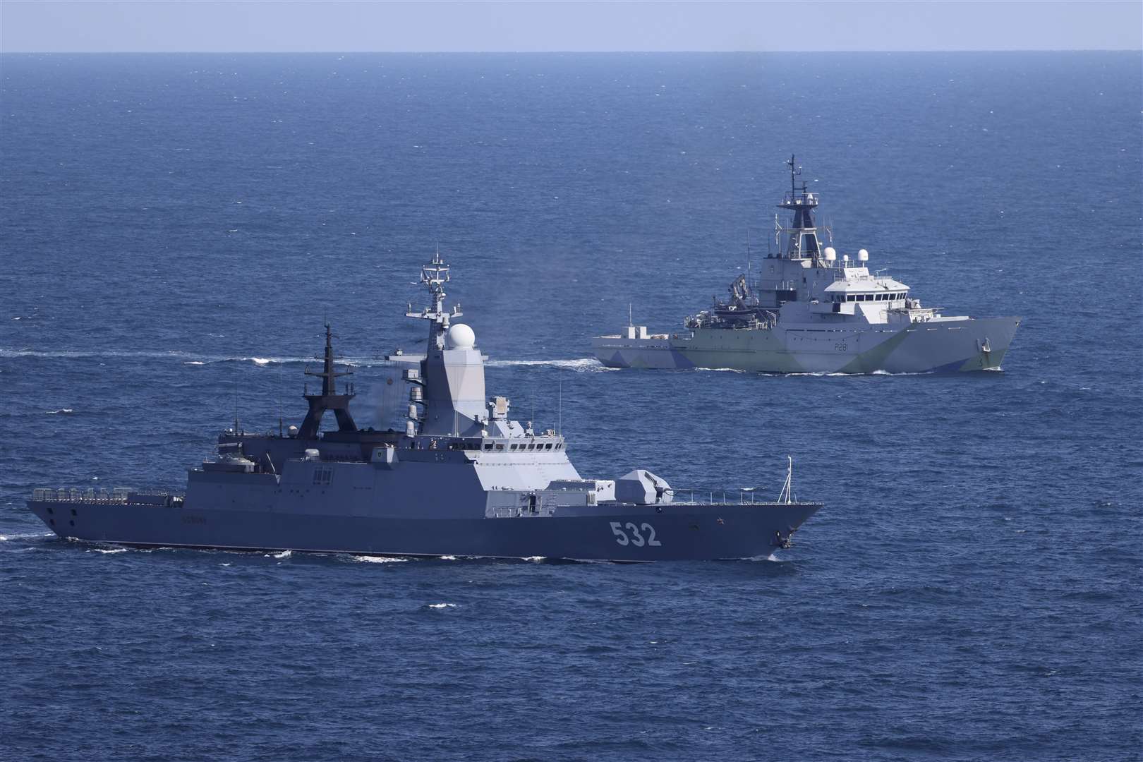 HMS Tyne escorting Russian warship Boikiy through the English Channel (LPhot Unaisi Luke/MoD/PA)