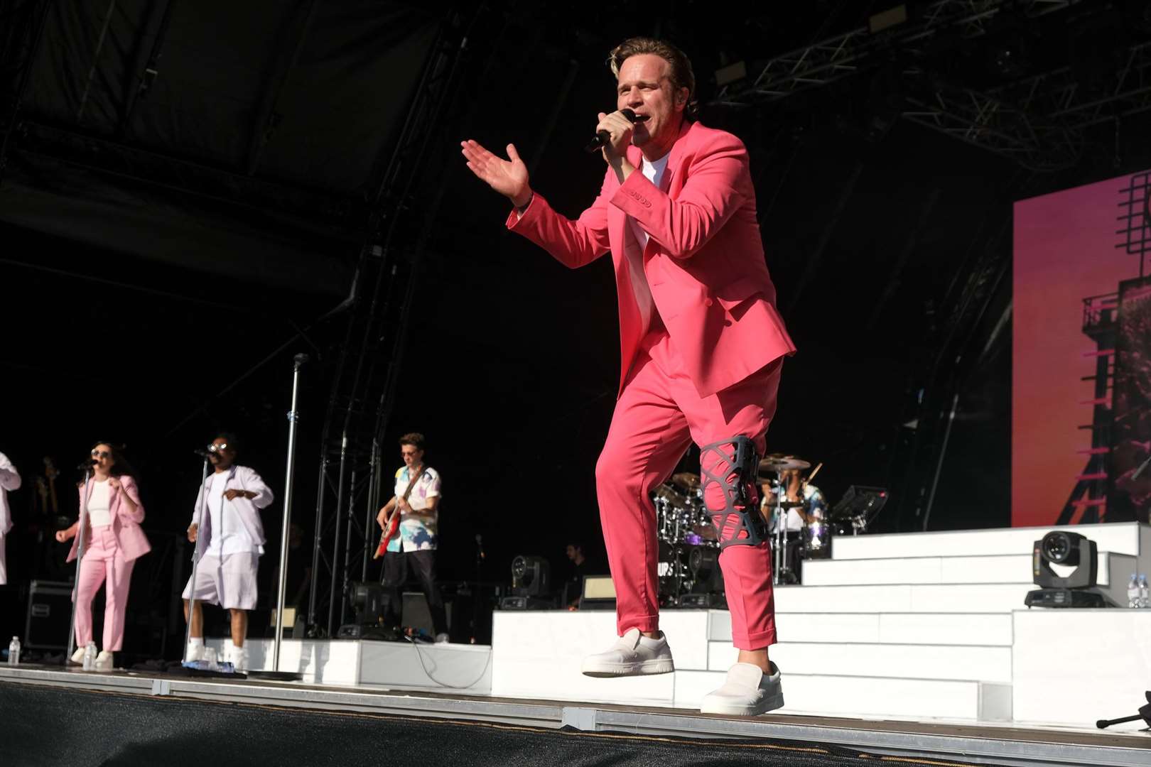 Olly Murs at Newbury Racecourse Ref: 33-1321