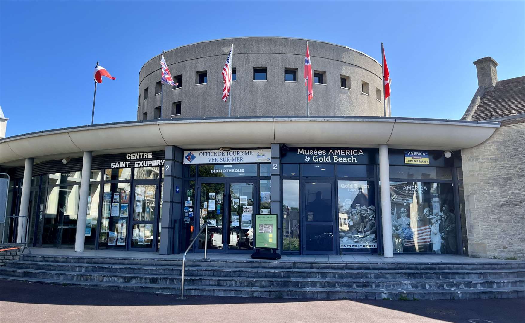 The America and Gold Beach Museum. Credit: Mirek Gosney
