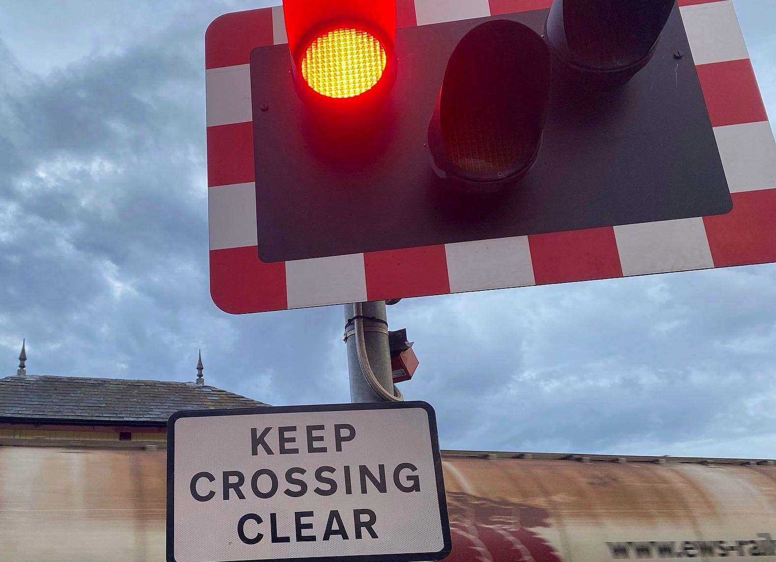 Newark Castle level crossing.