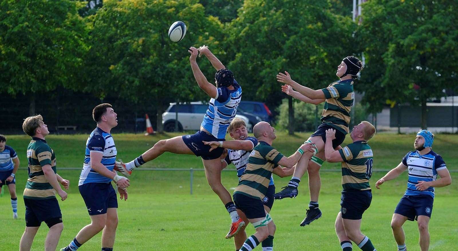 Josh Winfield collects a lineout as Blues thump rivals Reading. Pictures by Pete Bloodworth