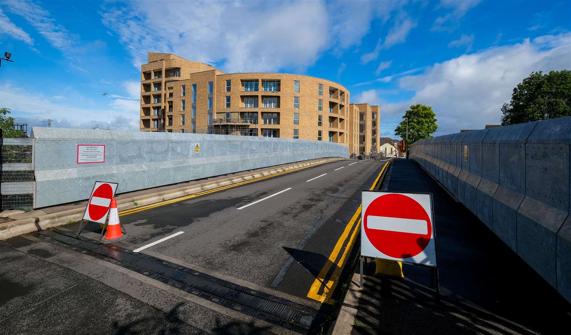 Boundary road bridge is currently only open to one-way traffic