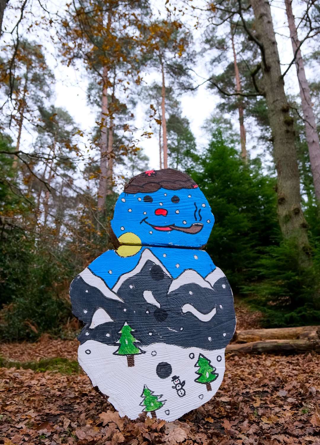 Snowman trail at Englefield Estate.