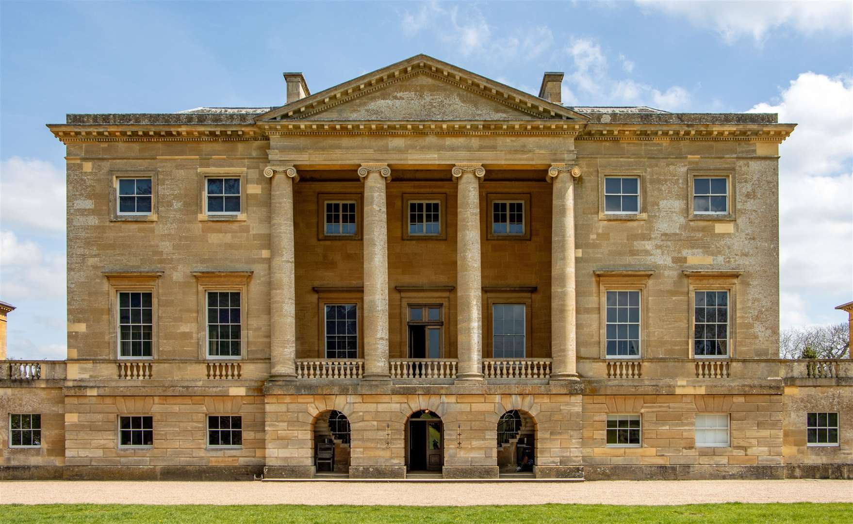 Front façade at Basildon Park. Credit: National Trust / Hugh Mothersole