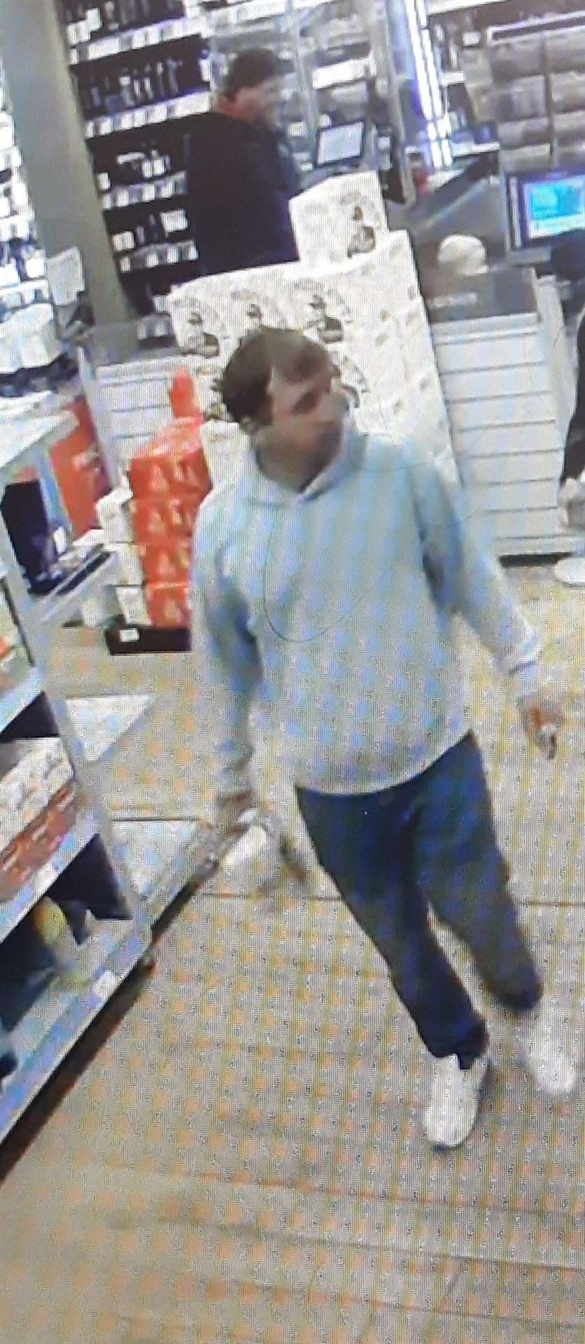 Police re-appeal for help in finding Dean