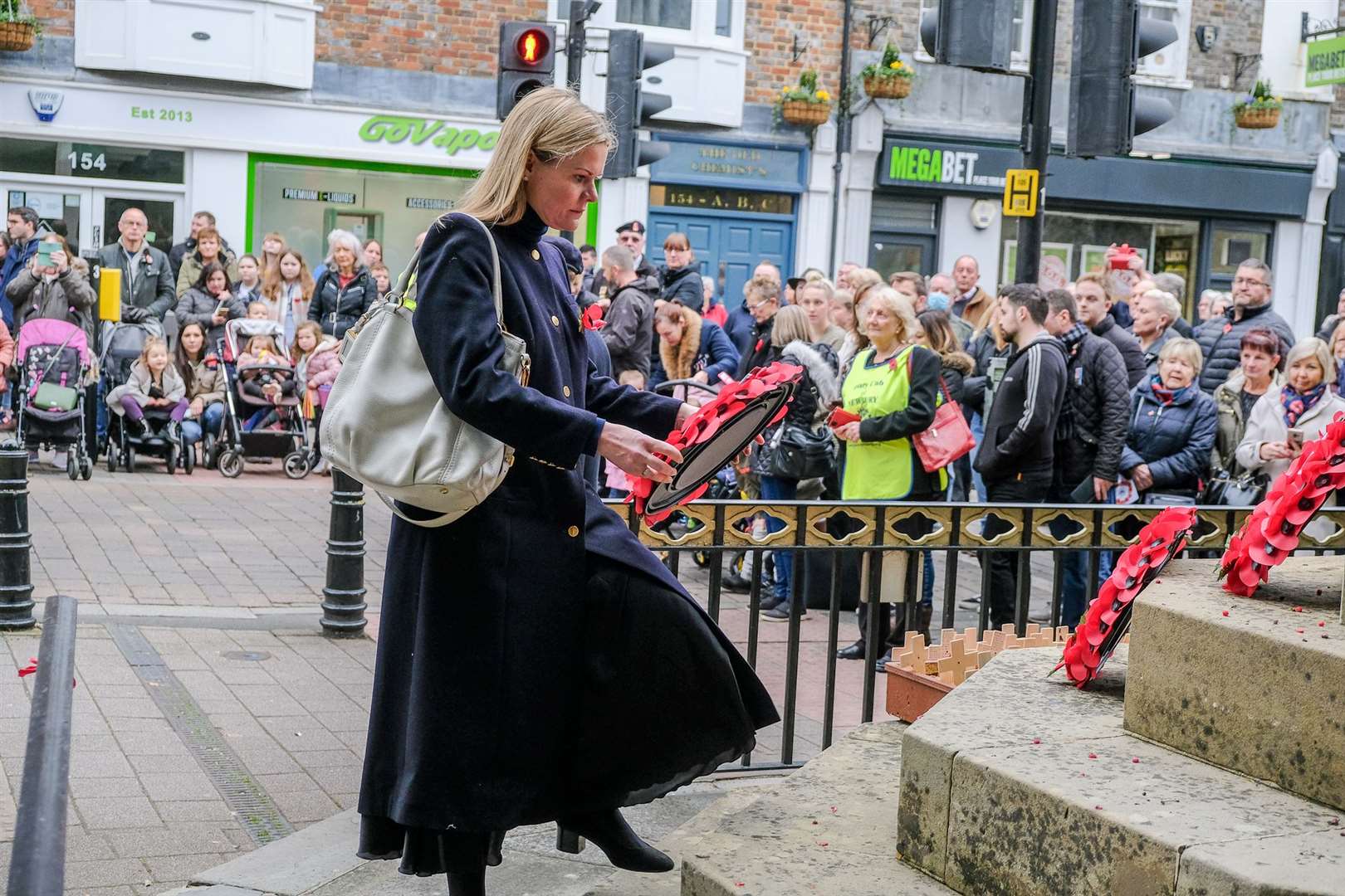 Newbury MP Laura Farris lays a wreath in Newbury last year