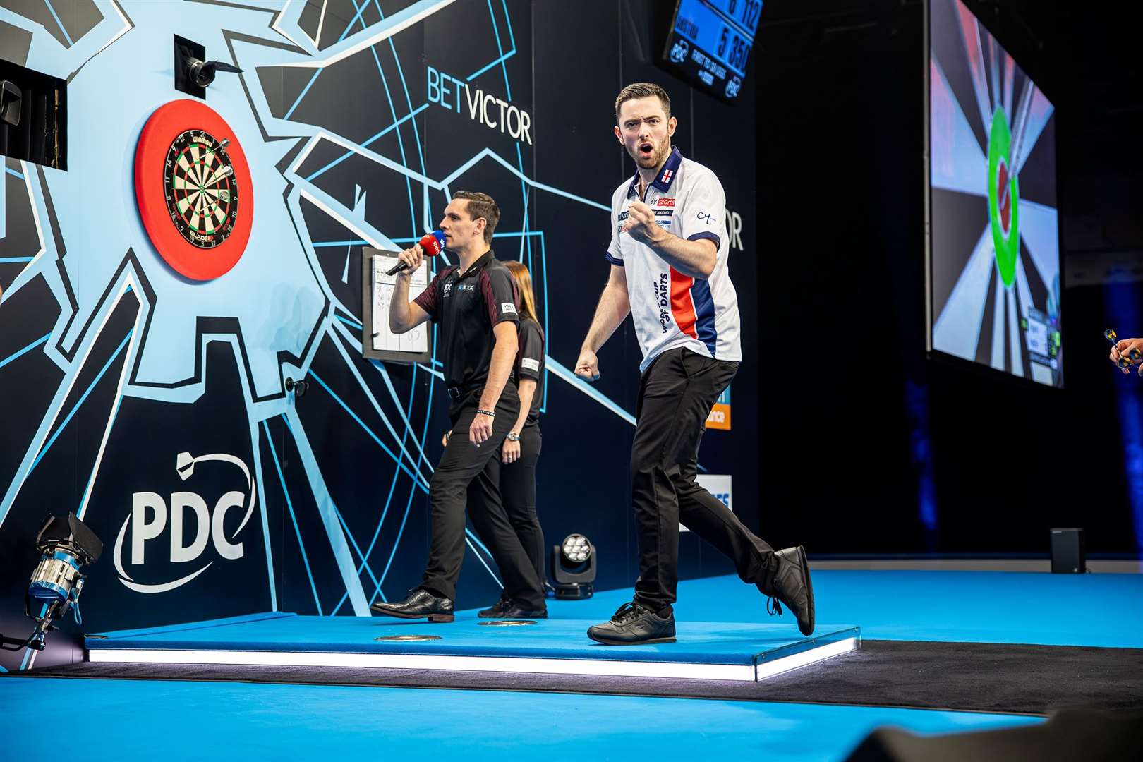 Luke Humphries at the BetVictor World Cup of Darts 2024 - Photo: Jonas Hunold/PDC Europe