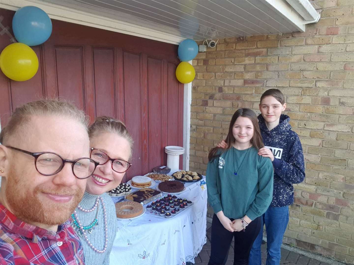 Peter Olszewski with Eva, Klara and Adam Franks