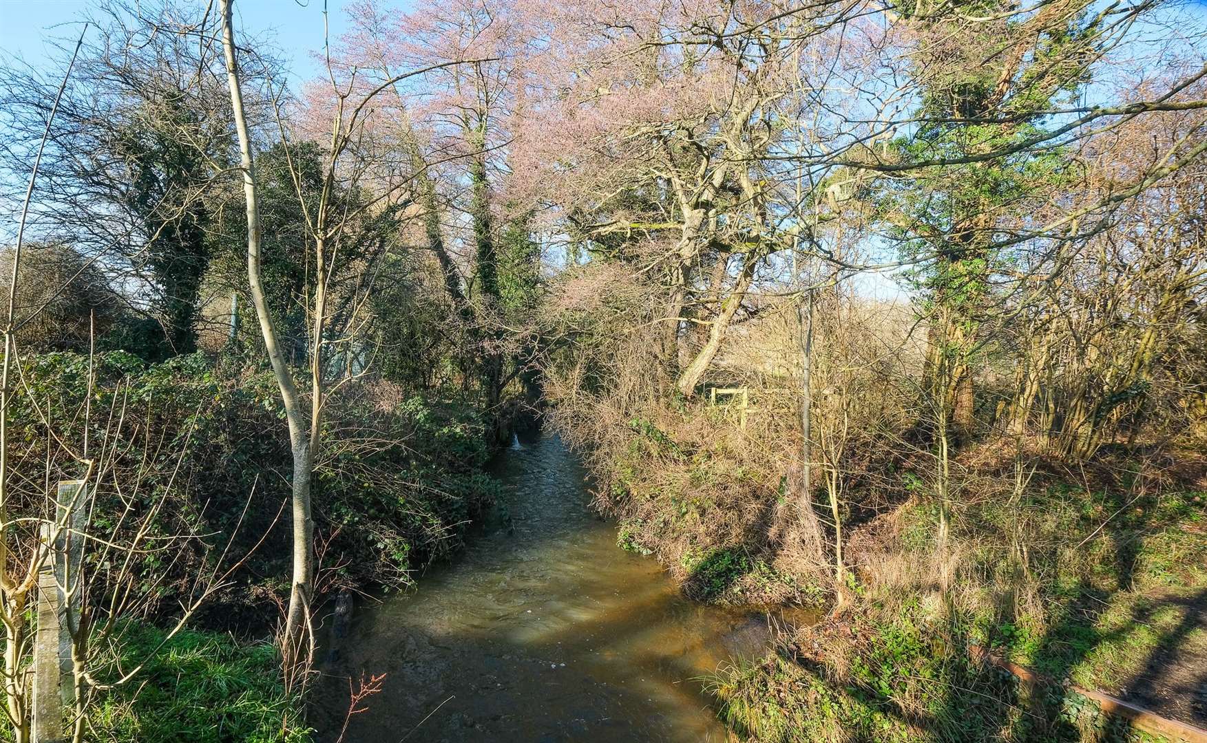 Hatt Common - Knights Lane.Feeds into River Enbourne. (61780814)