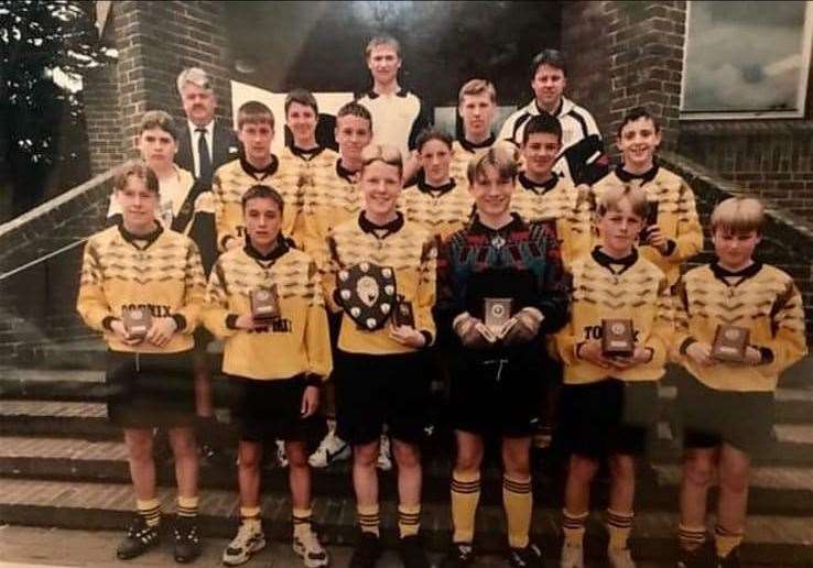 Thatcham Tornadoes U14s – 1994/95SCML Division 2 Champions and Cup Runners Up (48692452)