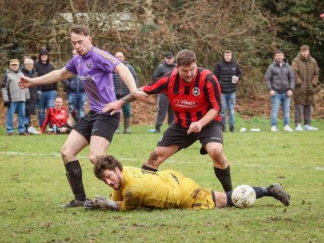 NWX and Kingsclere clash in Newbury Sunday League - Photo: Wilf Springer