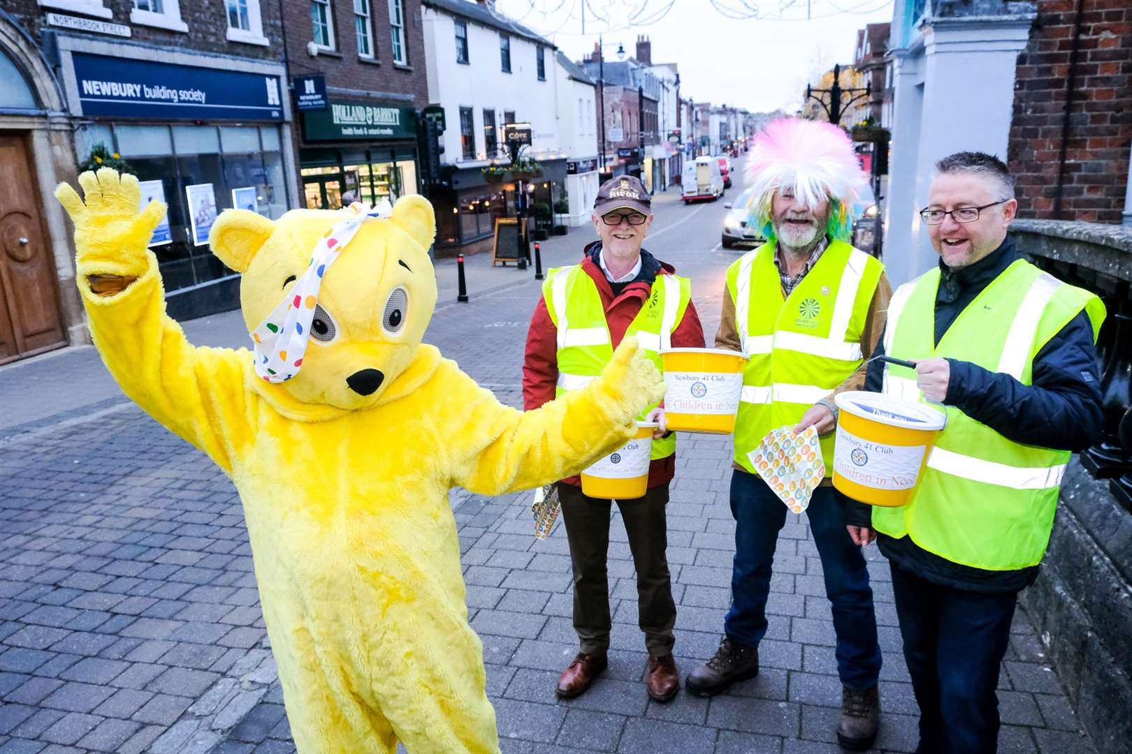 Newbury 41 Club collecting money on Northbrook Street for Children in Need. Ref: 47-0121.