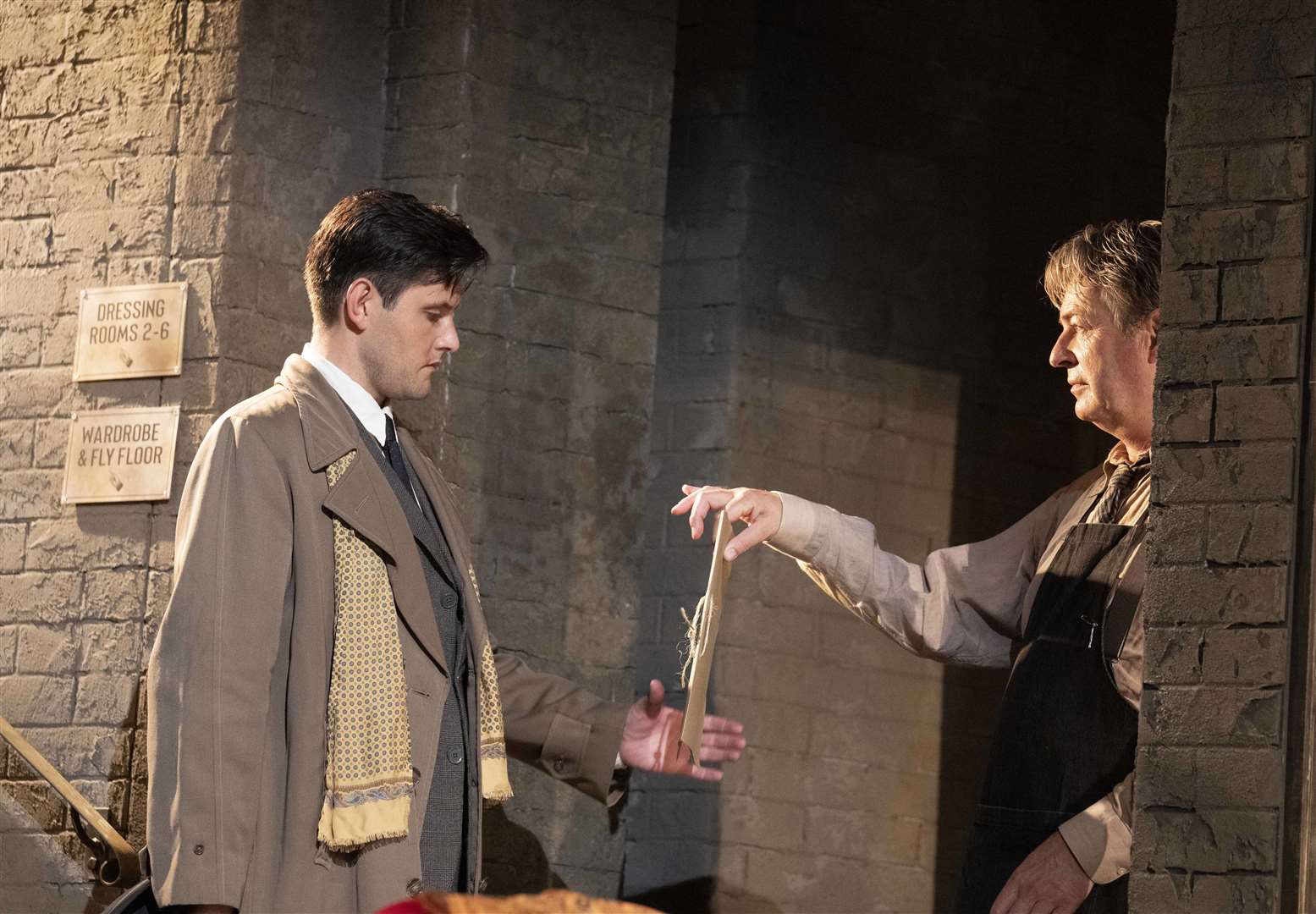 THE DRESSER Samuel Holmes (Mr Oxenby), photo Alastair Muir