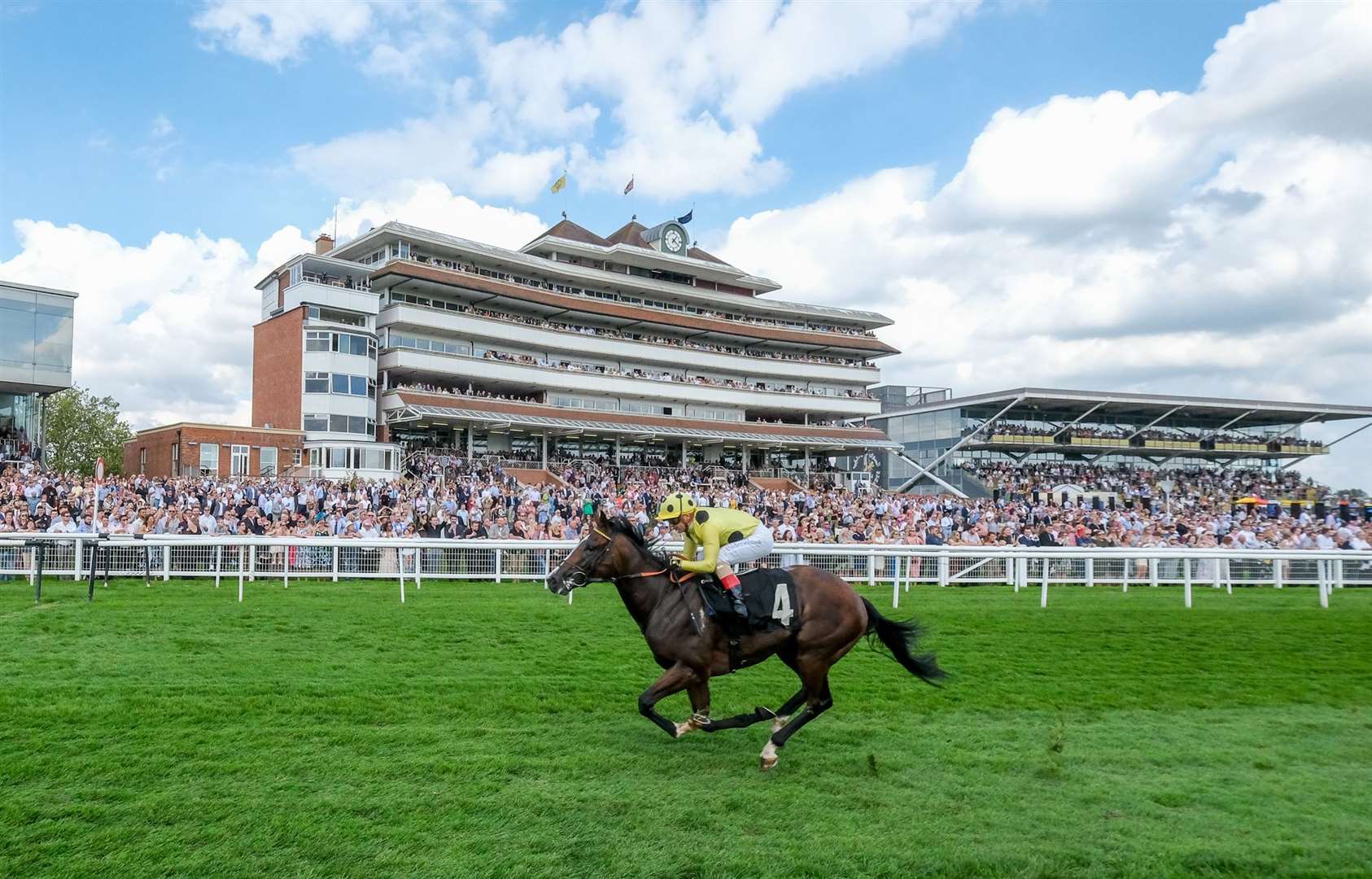 Dubai Poet in action over the Dubai Duty Free Weekend