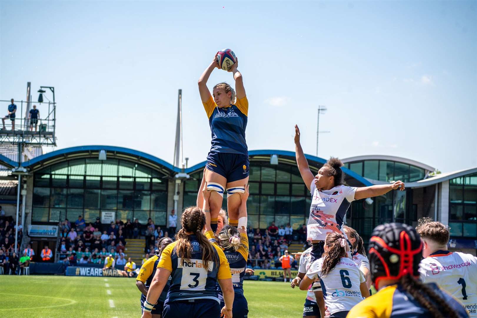 Brincat collects a lineout as Warriors took on Saracens last month