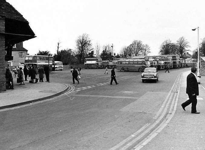 Here’s a picture of Newbury Bus Station in The Wharf in 1960. The station moved to the corner of Bartholomew Street and Market Street, now the Kennet Shopping centre car park, in the 1970s. But in December 2018, the station was moved again – back to its original site on The Wharf.
