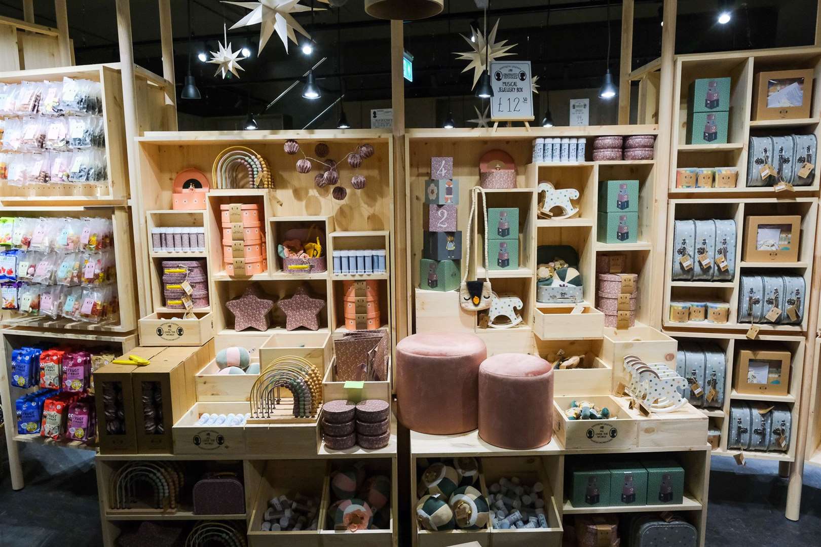 Søstrene Grene: All over the world in Park Way