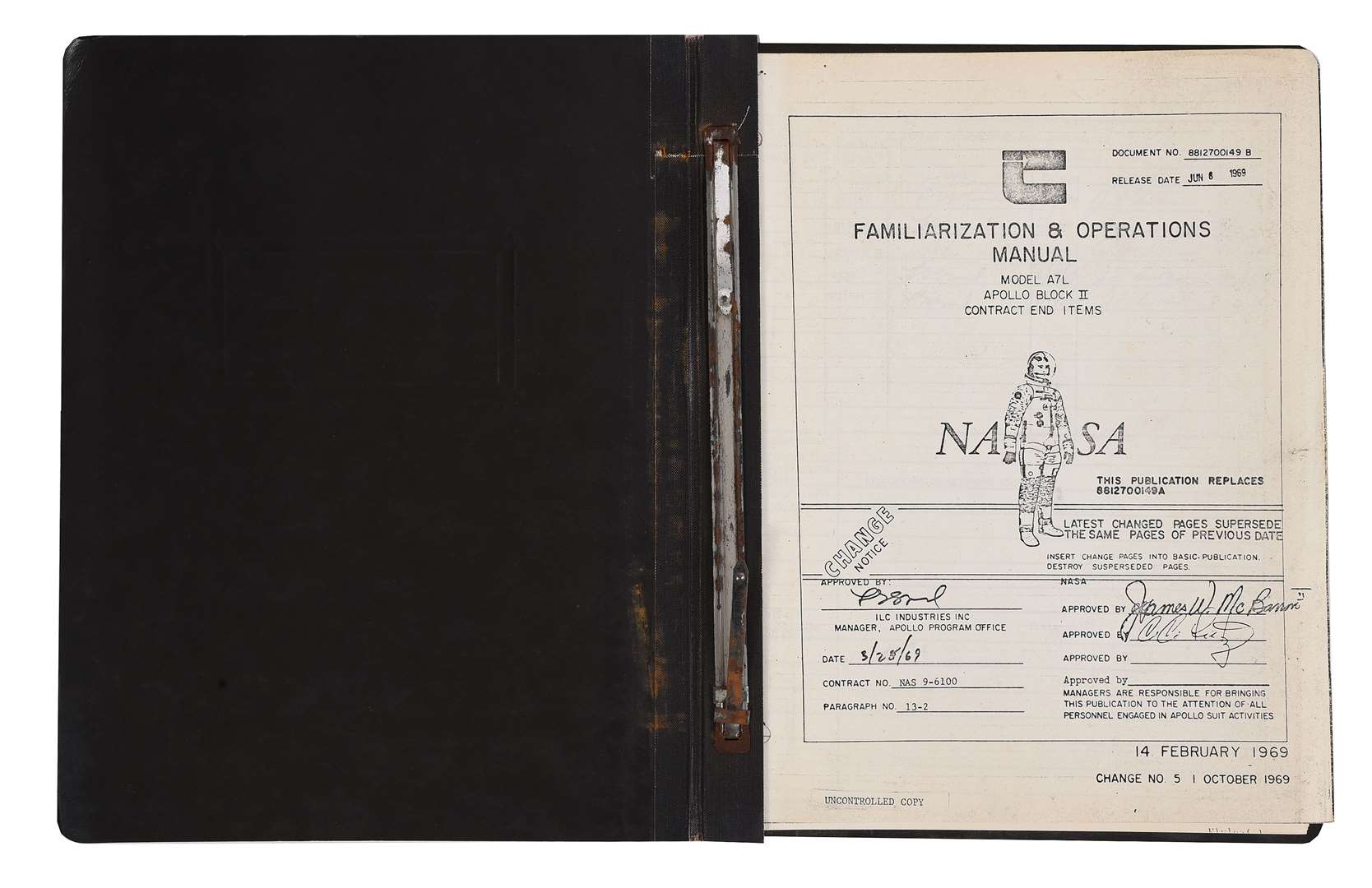 Lot 166: NASA Spacesuit ‘Familiarization and Operations Manual’ Estimate £200-£400