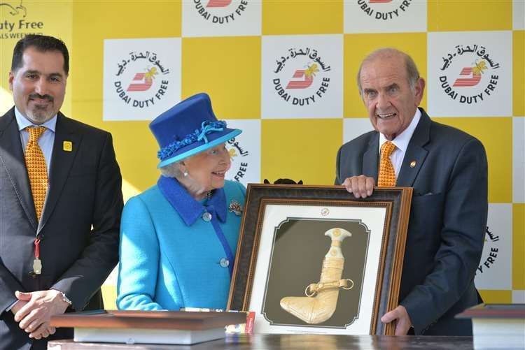 The Queen's horse Call to Mind wins the Dubai Duty Free Sprint Trials in 2017