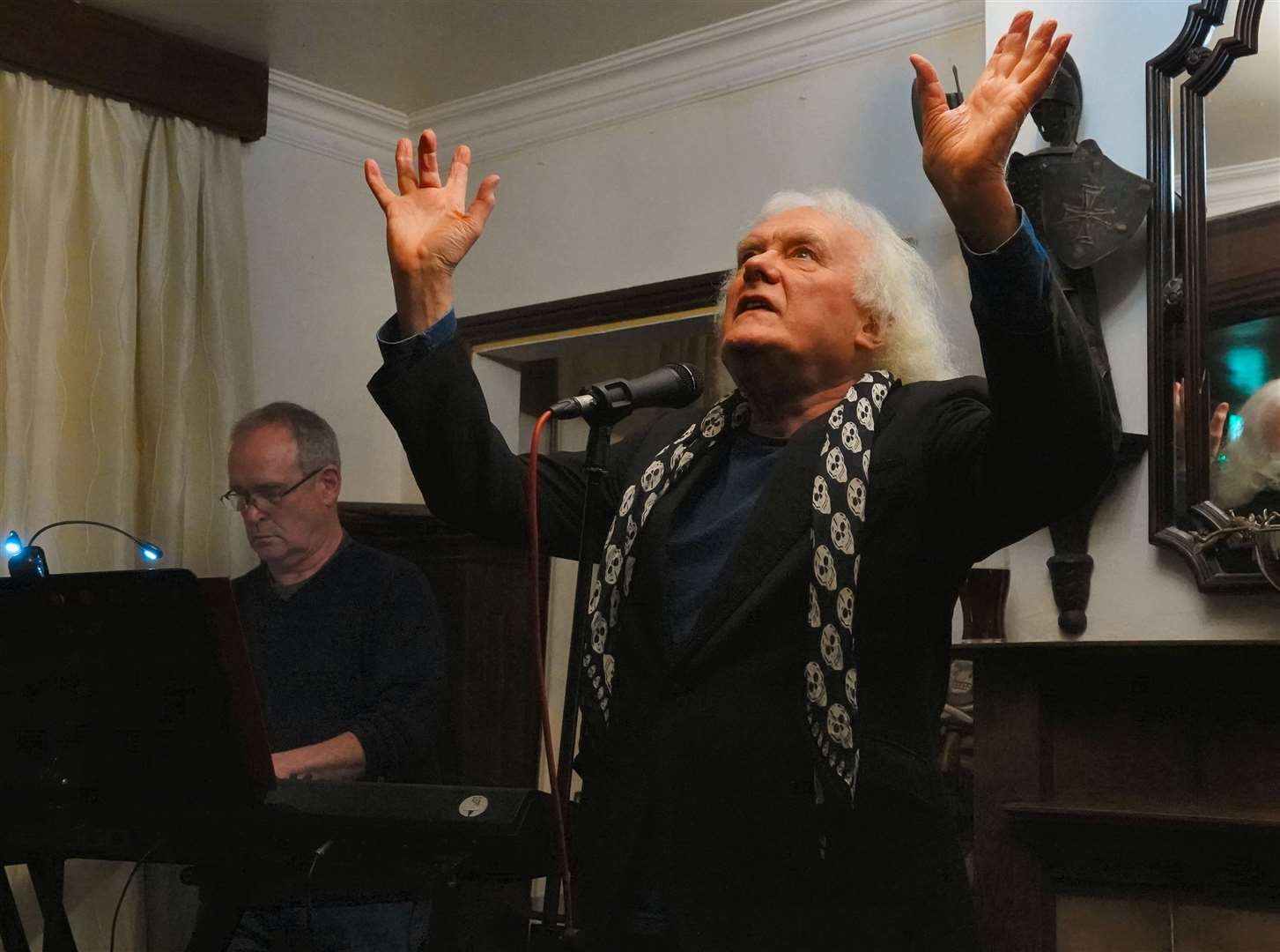 Alan Clayson at Shipinnarts Pic: Brian Harrington
