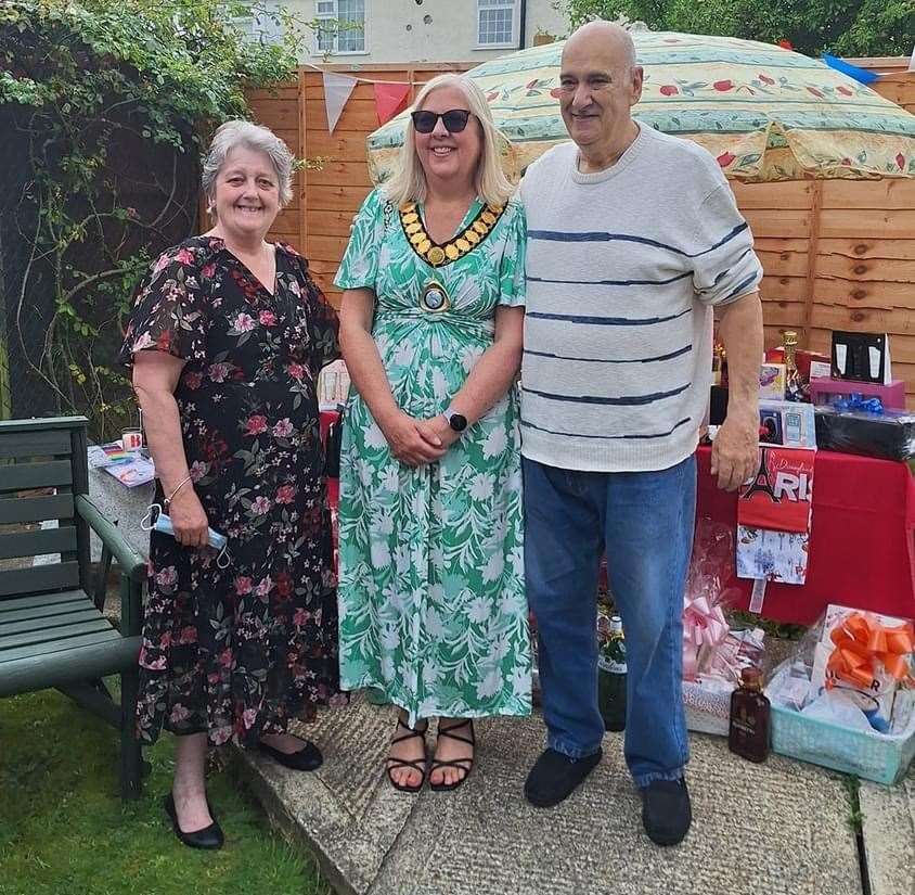 Mayor of Thatcham, Suzanne Adamantos, with Pete and Lin Congerton