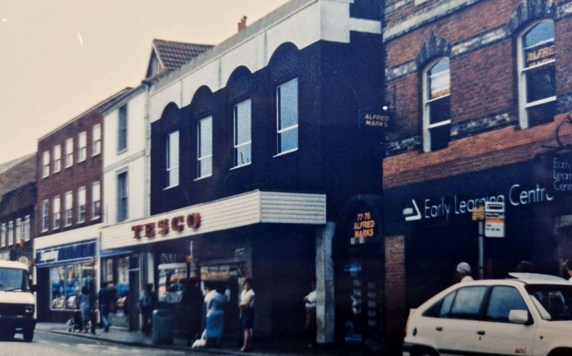 Tesco on Northbrook Street in 1989