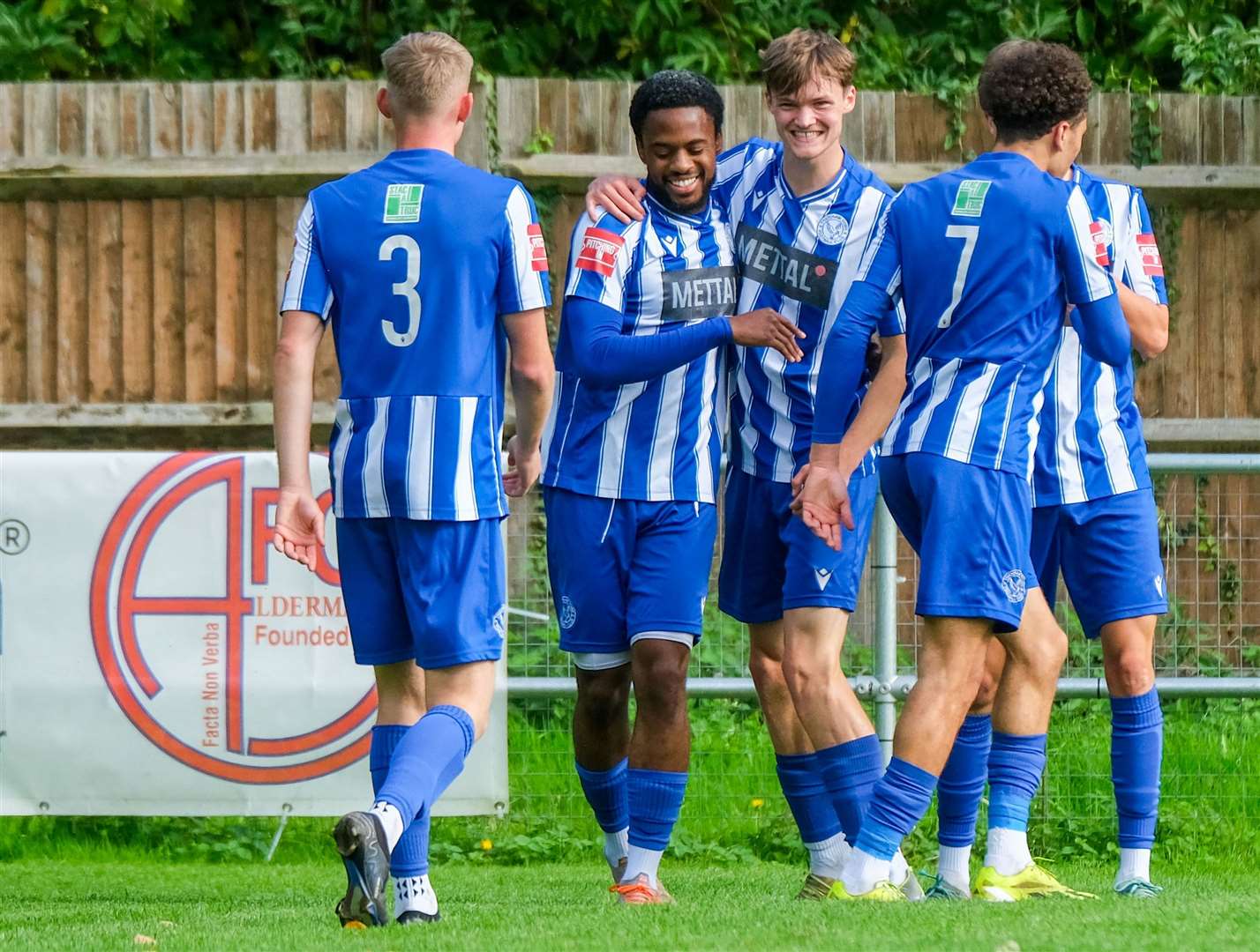 Action from Thatcham Town vs Mousehole