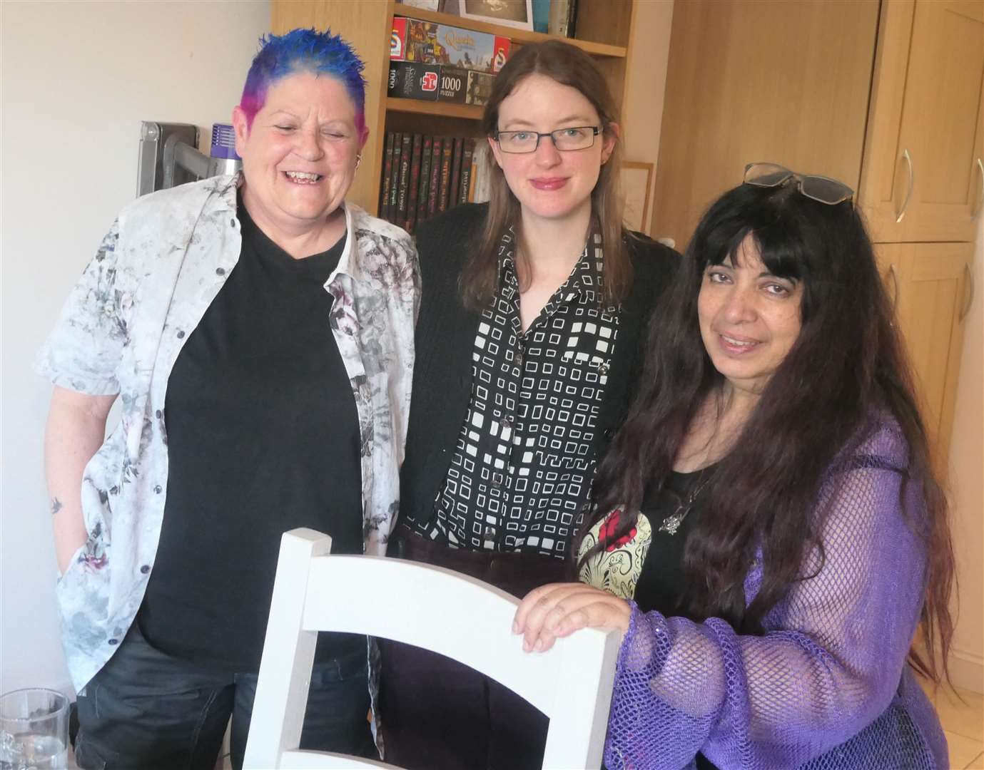 Lisa (right) with her half-sister Lezli and niece Aphra