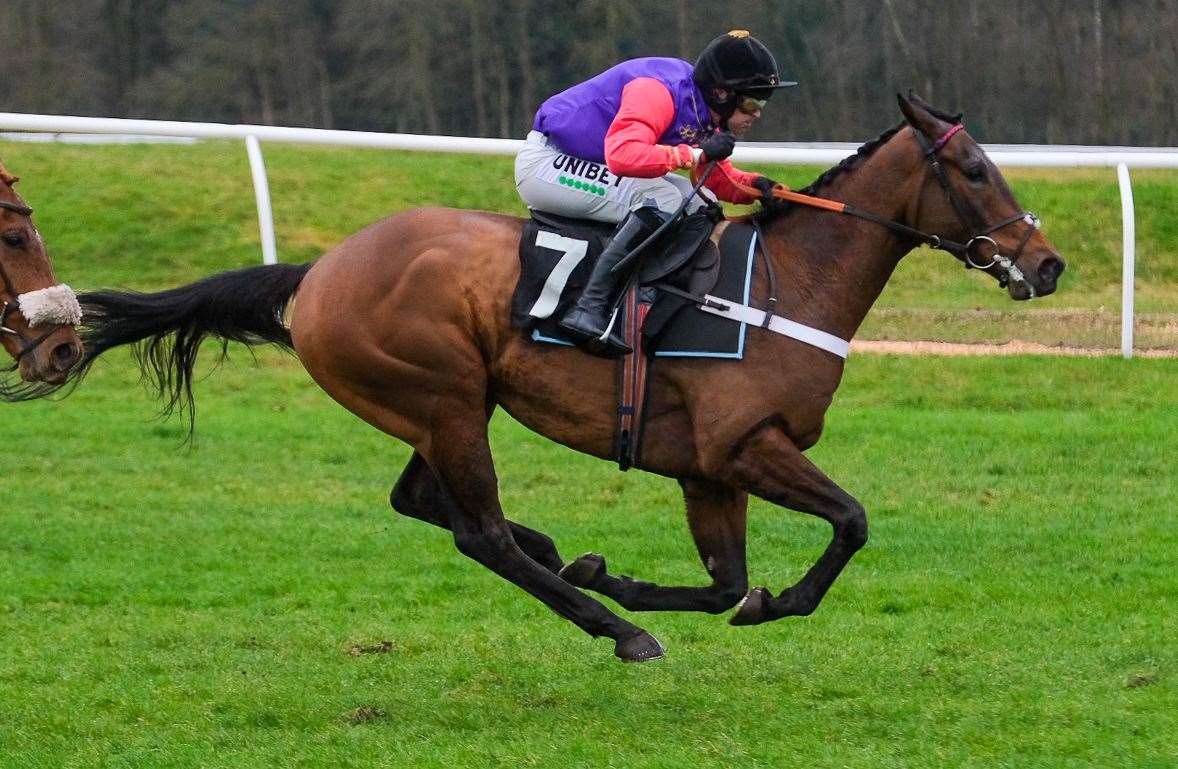 Kincardine racing to win the first race of the day.