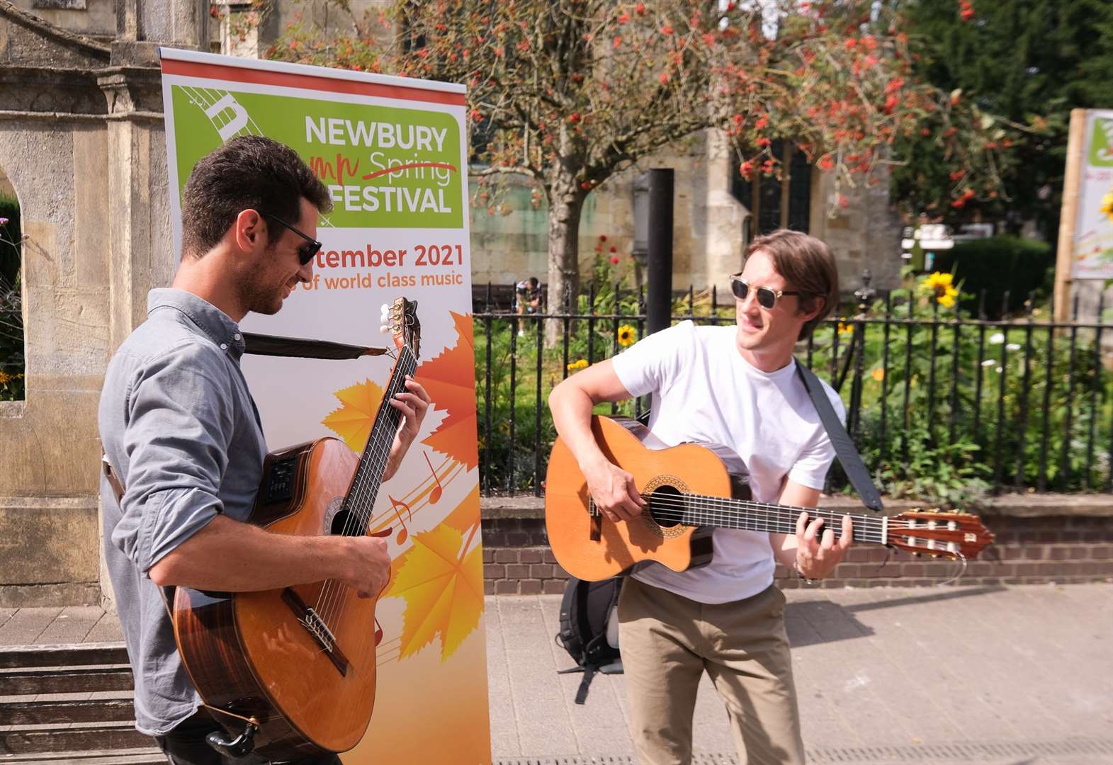 Caught on camera Newbury Spring Festival busks it with genius guitar