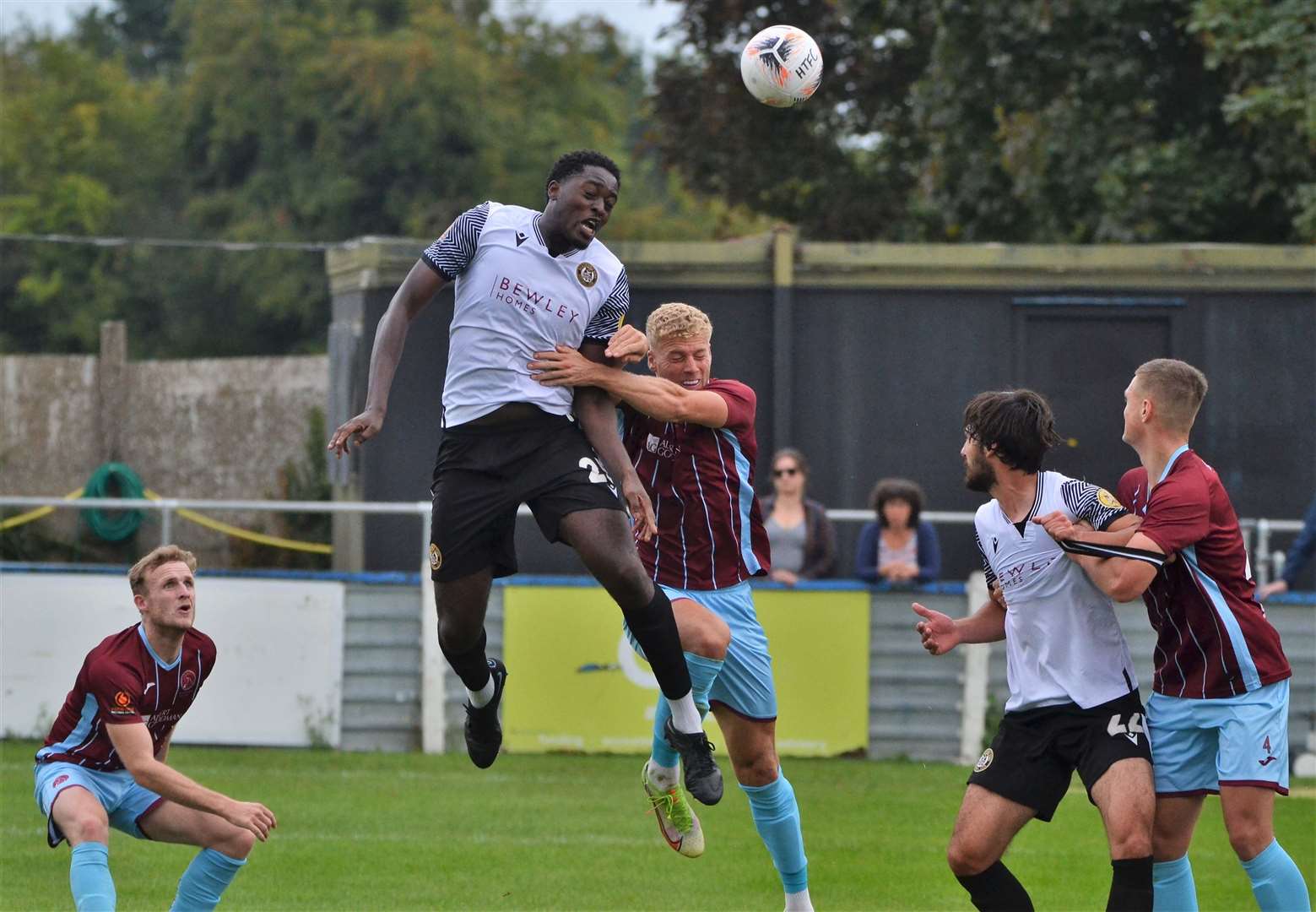 Jerry Gyebi wins a header