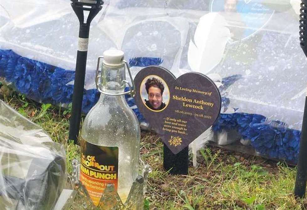 Tributes for Sheldon Lewcock