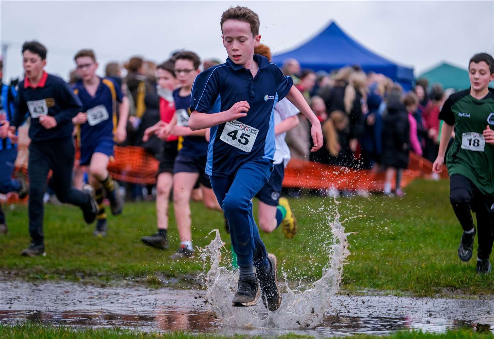 This runner makes a splash