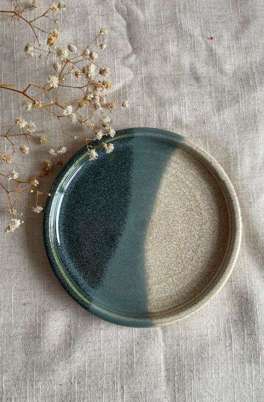 Charlotte Manser Mountains cake plate