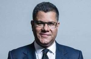 Alok Sharma - UK Parliament official portraits 2017 (49969832)