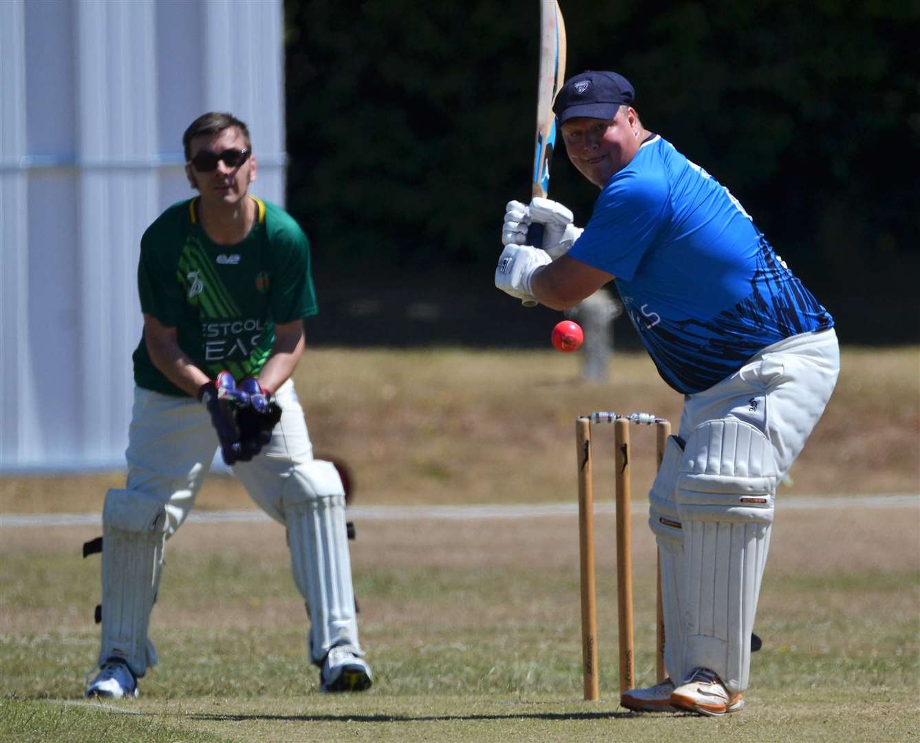 Woolhampton Royals (blue) vs Prestcold Peas (green)
