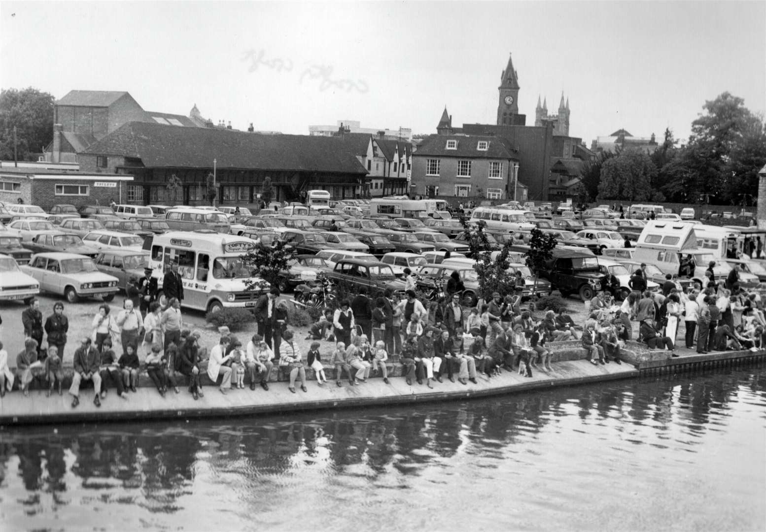 1976