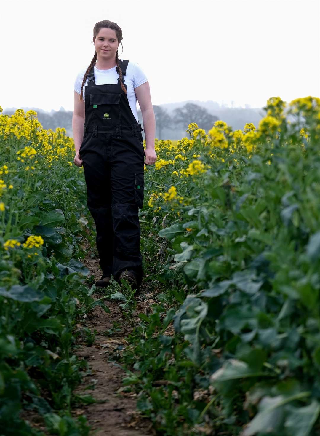 Out and About feature - Berkshire farm girl Eleanor Gilbert.Picture Phil Cannings. (47740475)