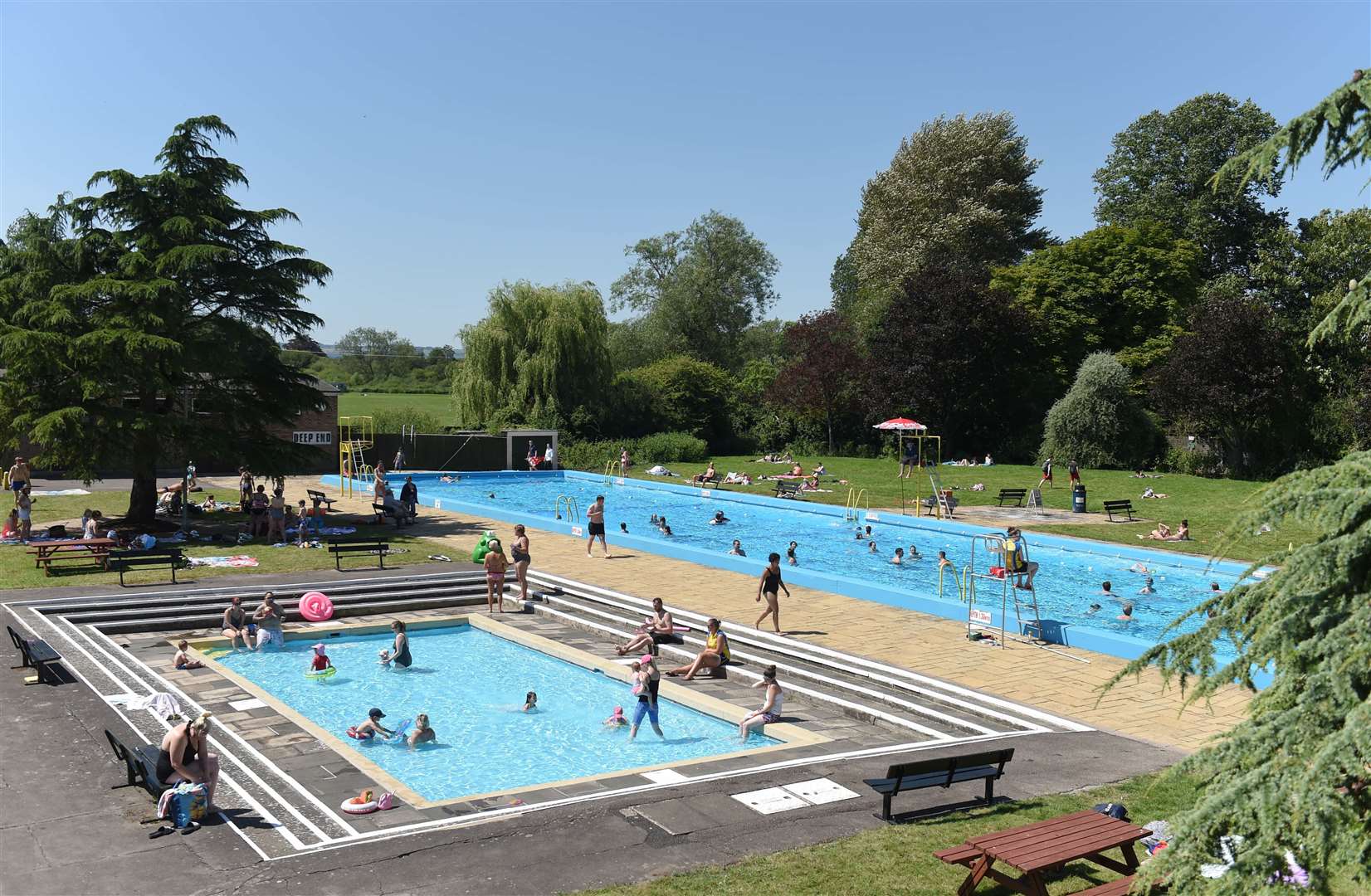 Northcroft Outdoor Swimming pool 2016