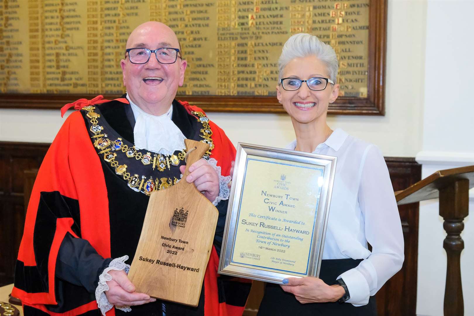 Newbury Civic Award 2022 winner Sukey Russell Hayward with mayor of Newbury Billy Drummond