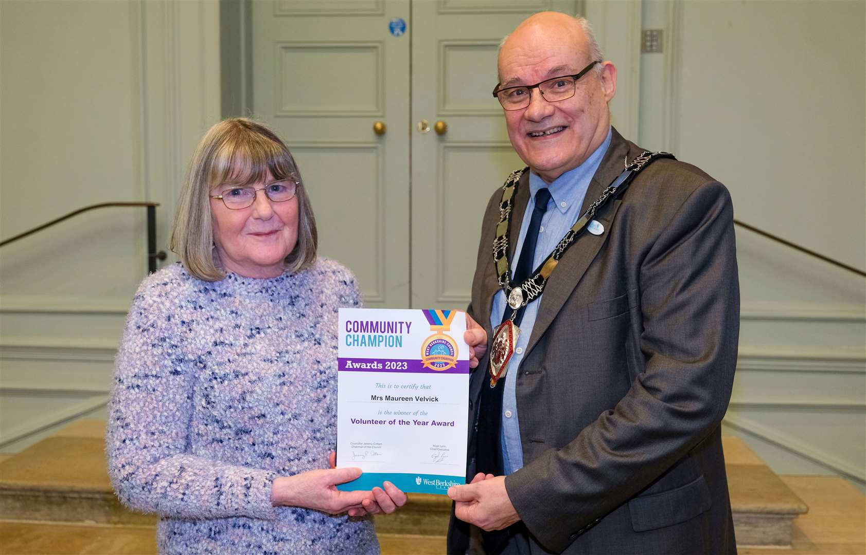 Winner of the Volunteer of the Year Award Maureen Velvick and Jeremy Cottam Chairman of West Berkshire Council