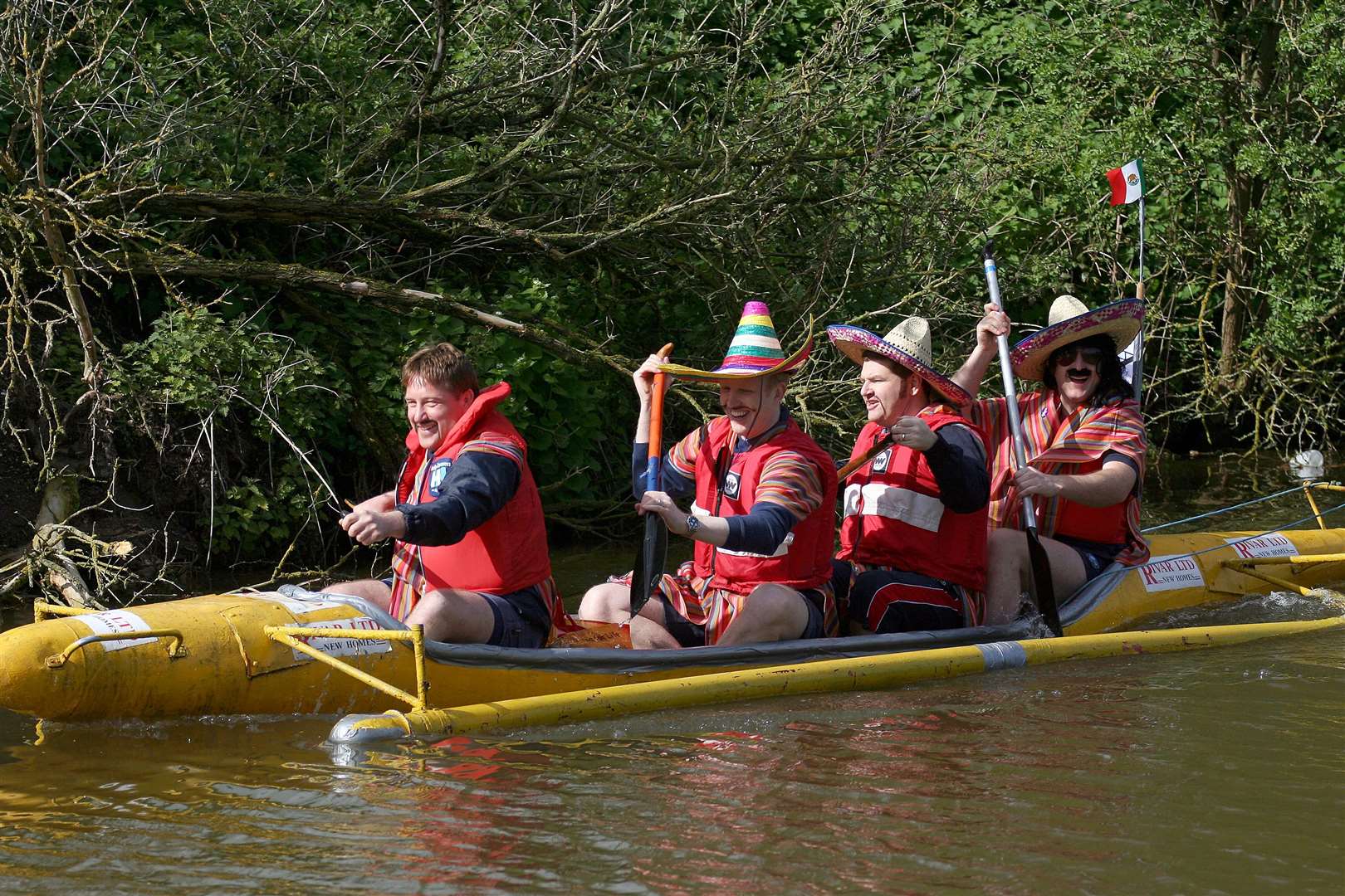 ref john pic louise 01/05/06 Crafty Craft Race. A14 Rivar New Homes.